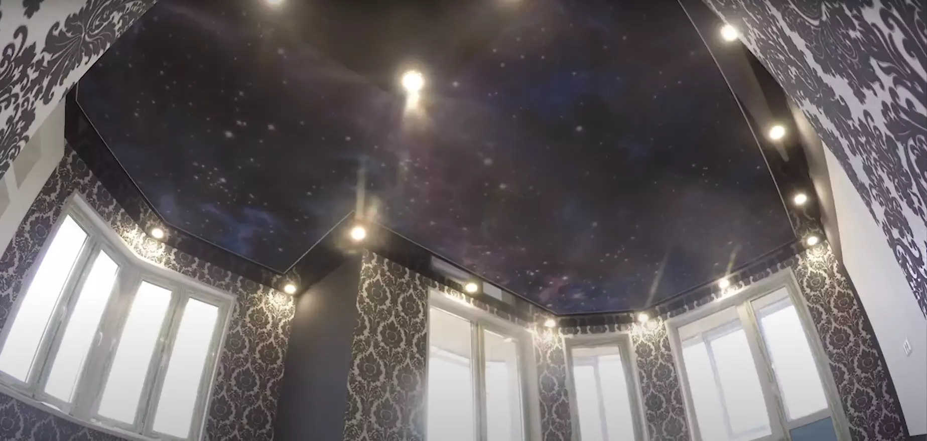 Натяжной потолок Звездное небо с подсветкой